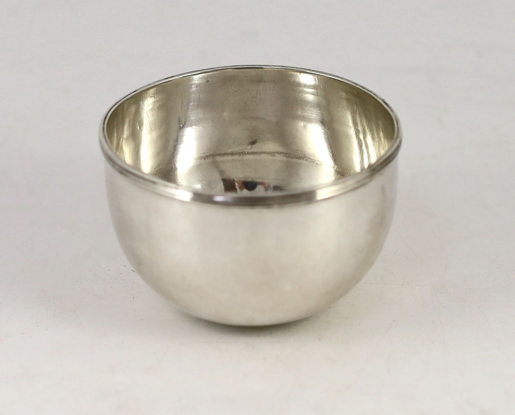 A late 18th/early 19th century small American colonial? silver tumbler cup